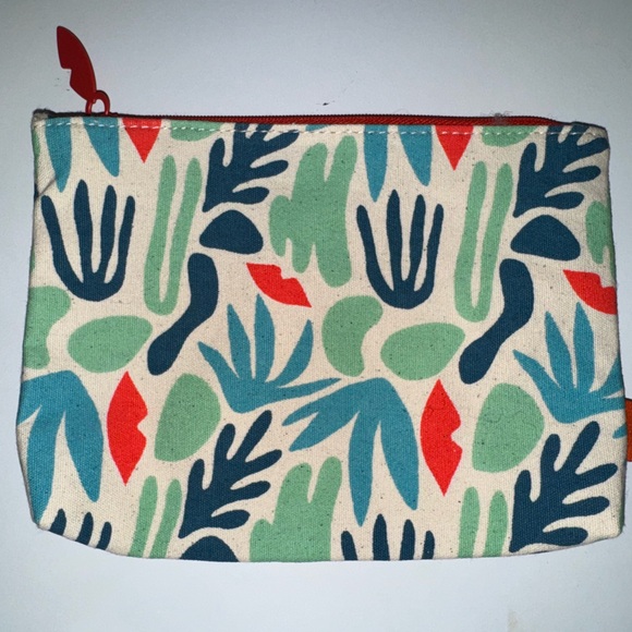 ipsy Handbags - IPSY Makeup Bag